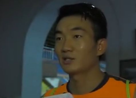 首美脚m踩踏社区|美脚