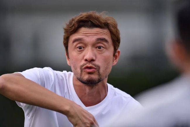 娇妻被邻居脔到高潮呻吟小说