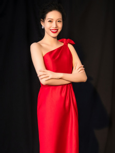 男生叫女生舔自己的坤